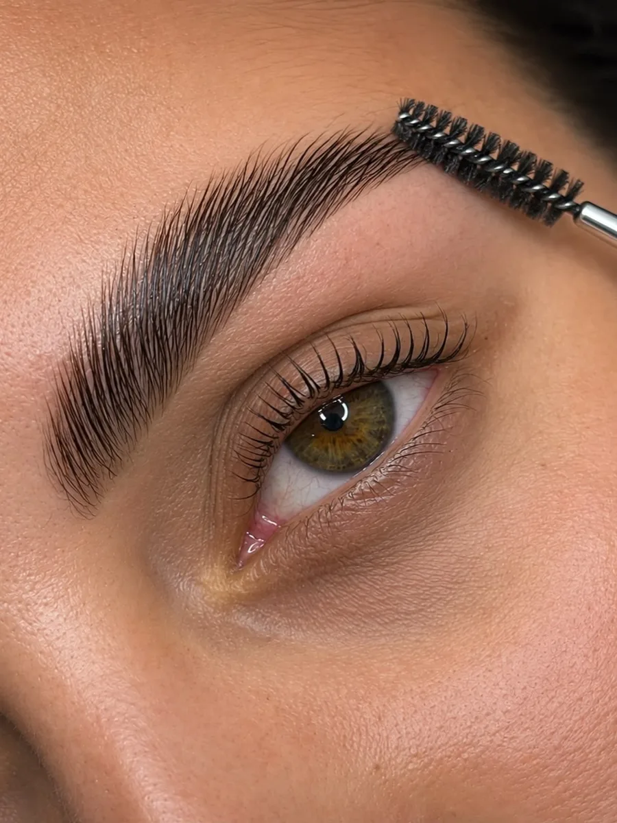 Resultado de Brow Lamination e Lash Lifting na Lash Lov